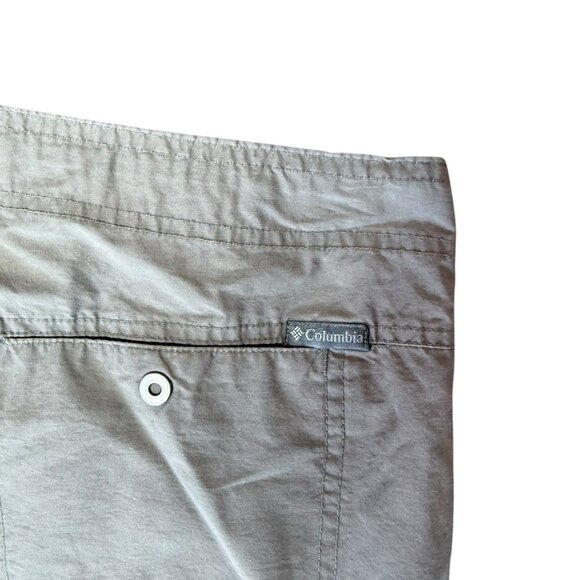 Columbia Capri Cropped Pants Womens Large Outdoor Hiking Beige Toggle Leg - Picture 5 of 7